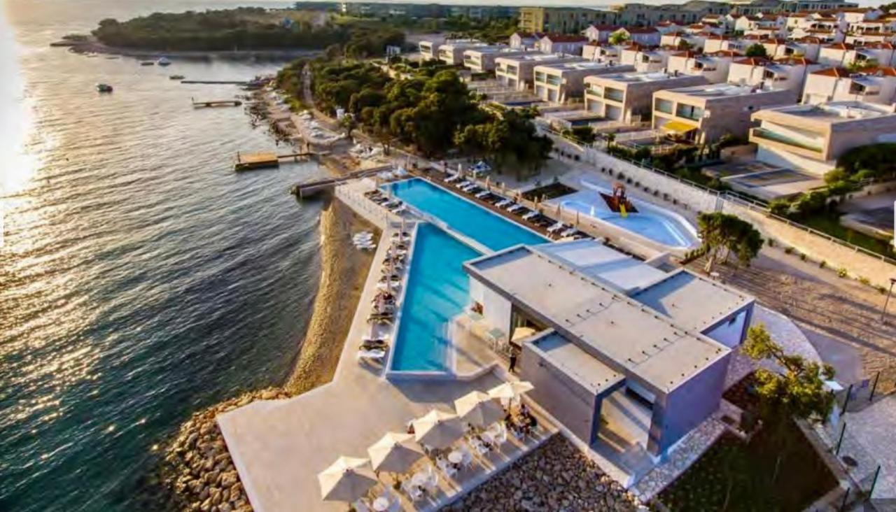 Apartments Antonija Punta Skala Next To Falkensteiner Resort Petrcane Eksteriør billede